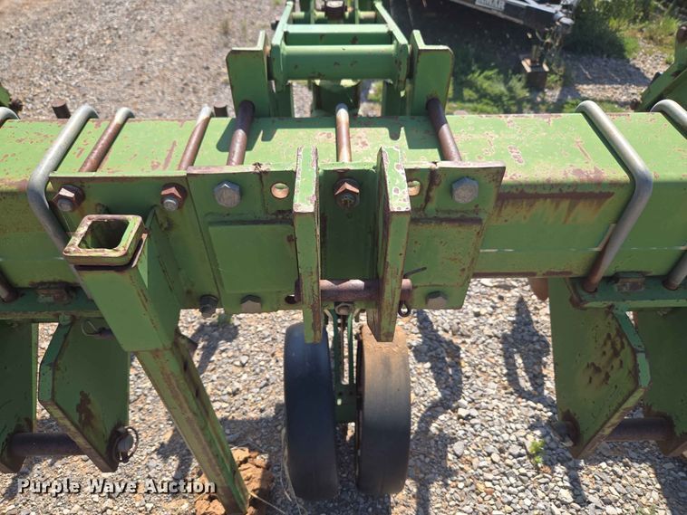image for item EW8562 Wetherell 2700 row crop cultivator