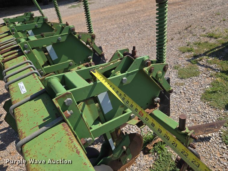 image for item EW8562 Wetherell 2700 row crop cultivator
