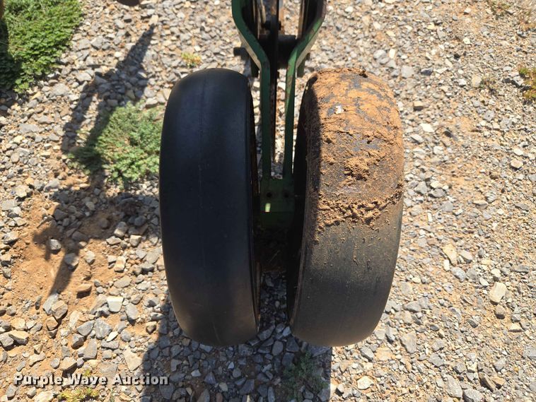image for item EW8562 Wetherell 2700 row crop cultivator