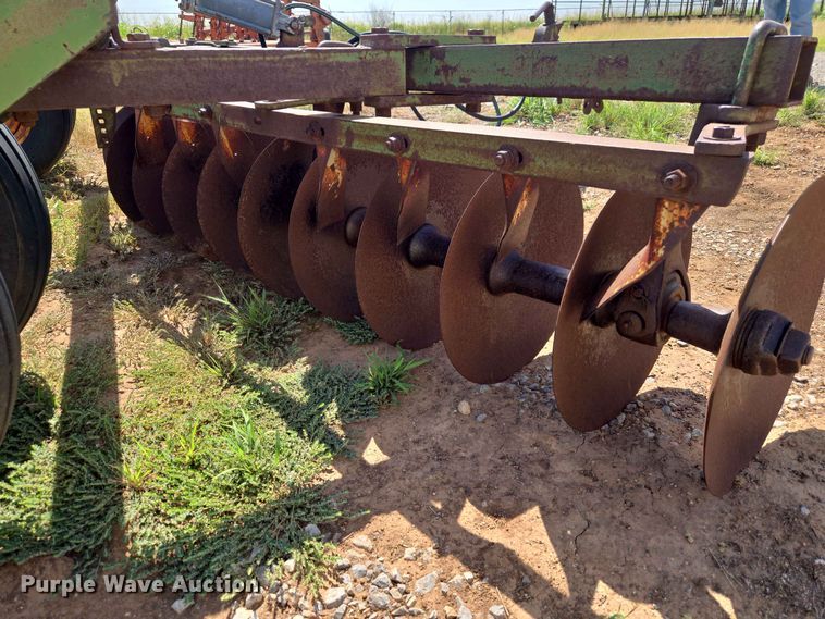 image for item EW8563 John Deere tandem disk