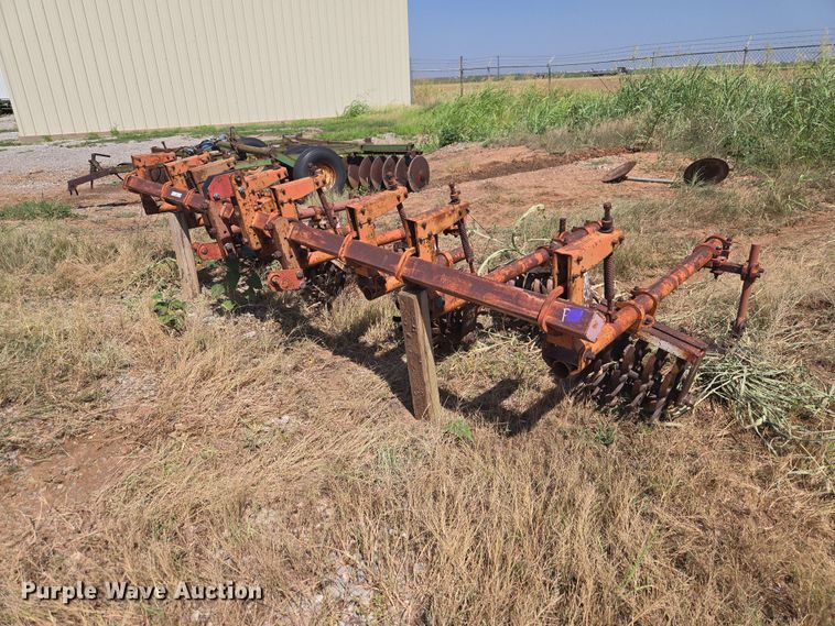 image for item EW8564 Row crop cultivator