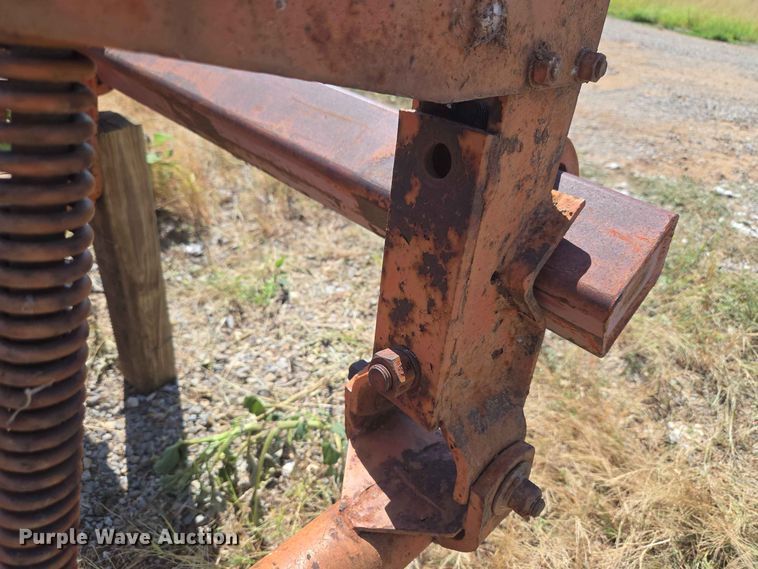 image for item EW8564 Row crop cultivator
