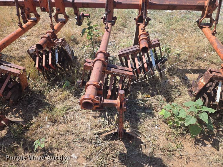 image for item EW8564 Row crop cultivator