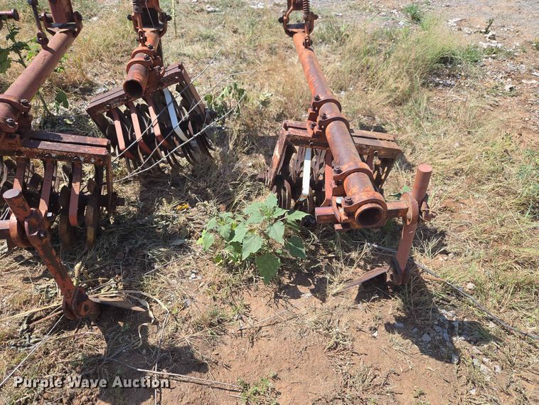 image for item EW8564 Row crop cultivator