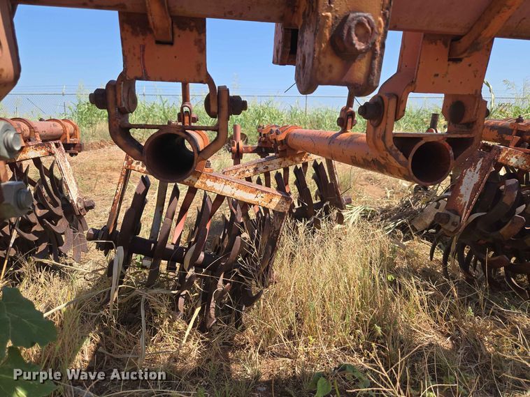 image for item EW8564 Row crop cultivator