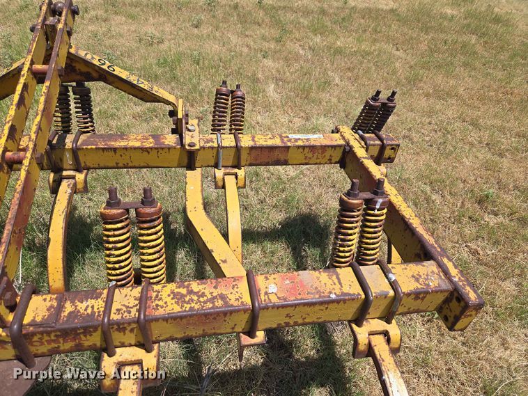 image for item EW8570 International field cultivator