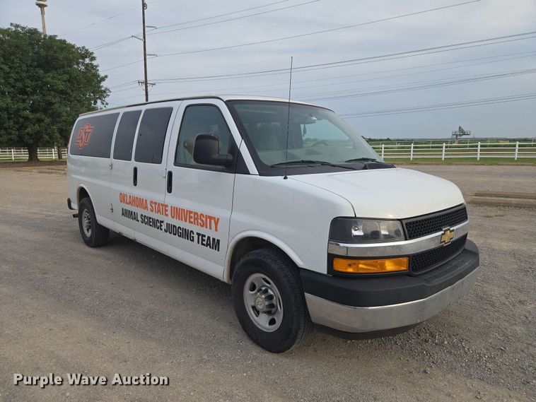 image for item EW8574 2014 Chevrolet  Express 3500 van