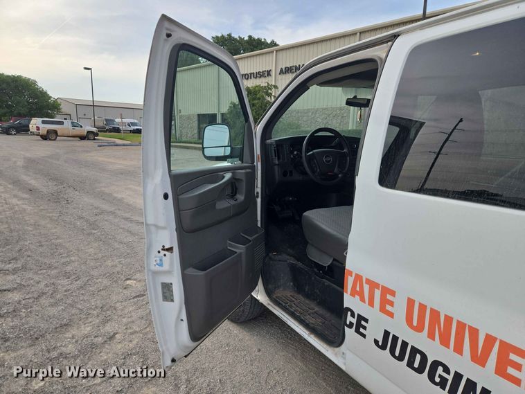 image for item EW8574 2014 Chevrolet  Express 3500 van