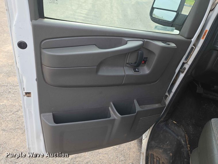 image for item EW8574 2014 Chevrolet  Express 3500 van