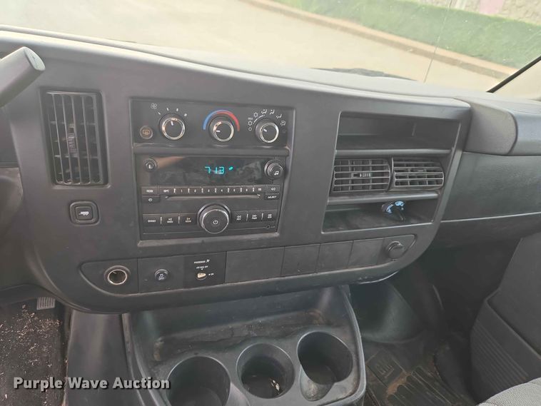 image for item EW8574 2014 Chevrolet  Express 3500 van