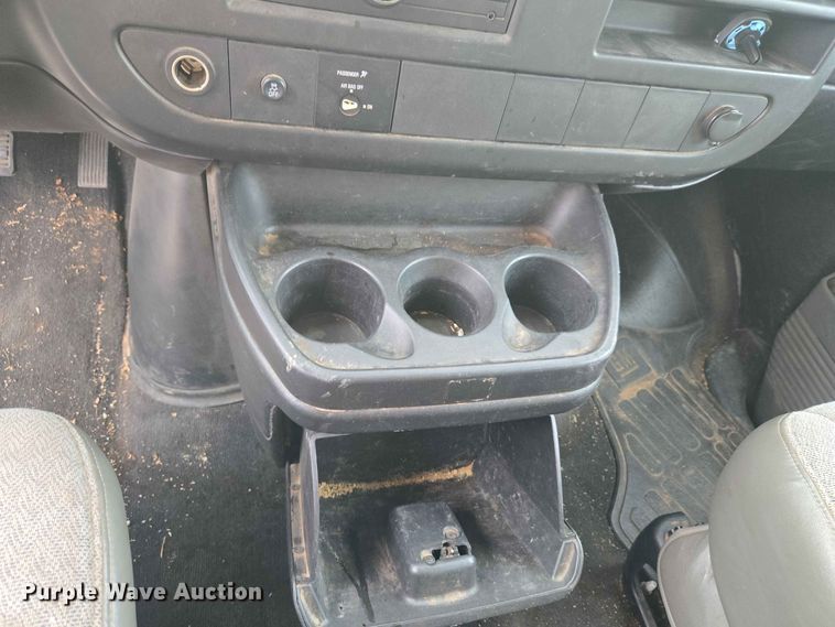 image for item EW8574 2014 Chevrolet  Express 3500 van