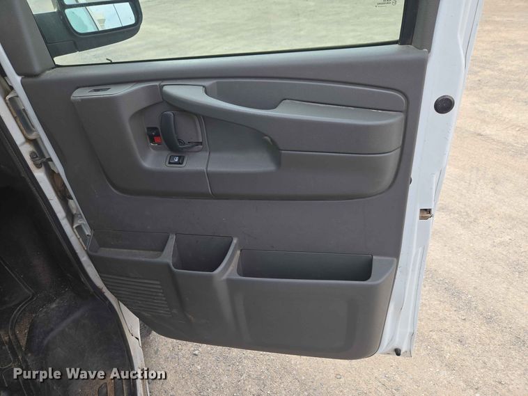 image for item EW8574 2014 Chevrolet  Express 3500 van