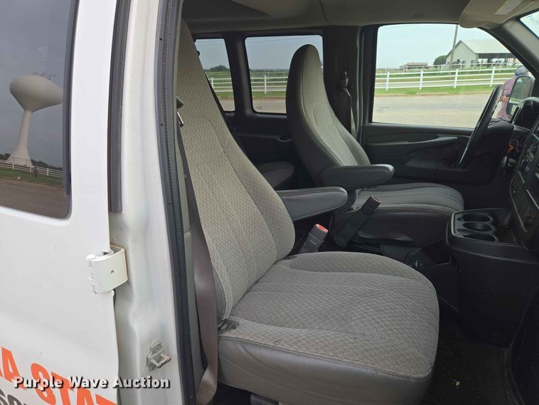 image for item EW8574 2014 Chevrolet  Express 3500 van