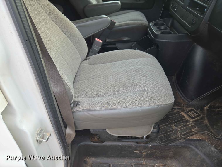 image for item EW8574 2014 Chevrolet  Express 3500 van