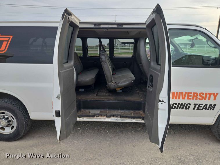 image for item EW8574 2014 Chevrolet  Express 3500 van