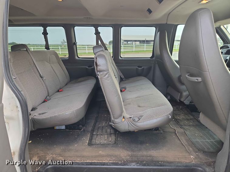 image for item EW8574 2014 Chevrolet  Express 3500 van