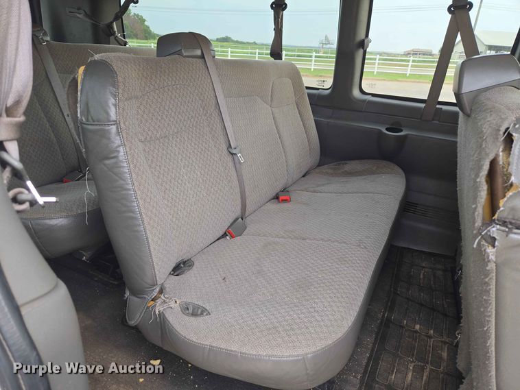image for item EW8574 2014 Chevrolet  Express 3500 van