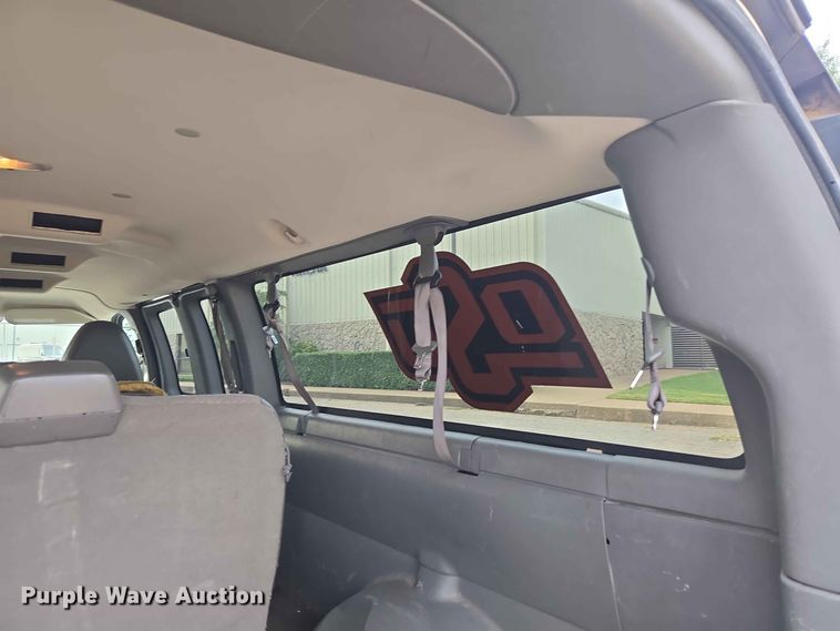 image for item EW8574 2014 Chevrolet  Express 3500 van