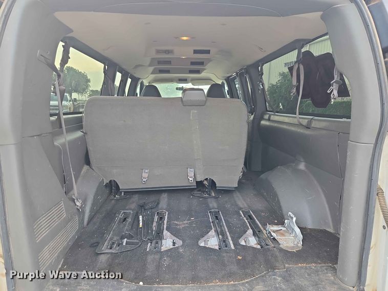 image for item EW8574 2014 Chevrolet  Express 3500 van