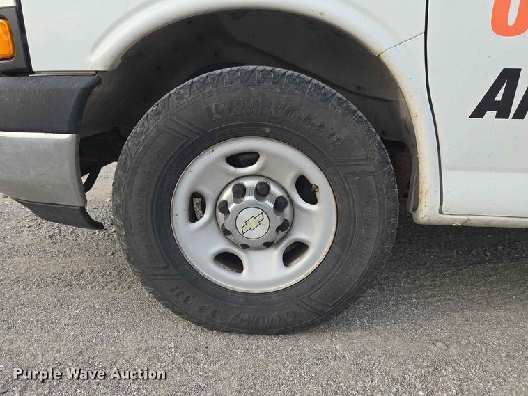 image for item EW8574 2014 Chevrolet  Express 3500 van