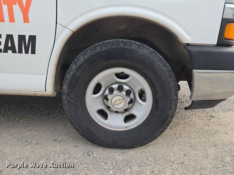 image for item EW8574 2014 Chevrolet  Express 3500 van