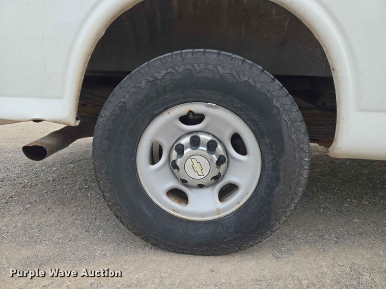 image for item EW8574 2014 Chevrolet  Express 3500 van