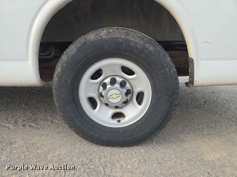 image for item EW8574 2014 Chevrolet  Express 3500 van