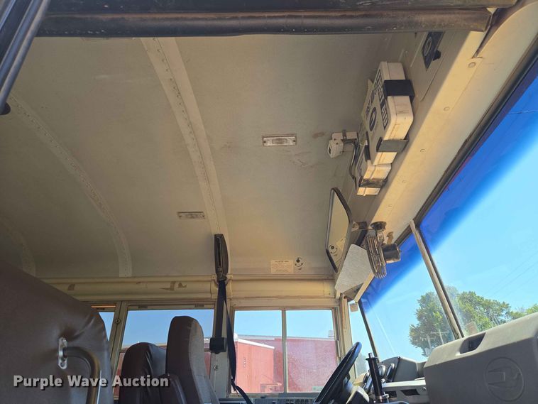 image for item EW8582 2006 Blue Bird BB Conventional school bus
