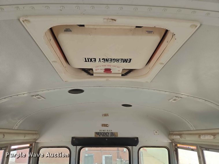 image for item EW8582 2006 Blue Bird BB Conventional school bus