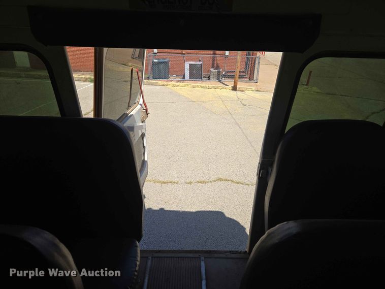 image for item EW8582 2006 Blue Bird BB Conventional school bus