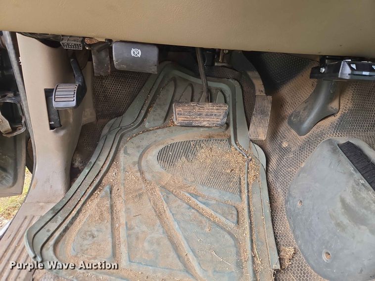 image for item EW8585 2006 Chevrolet  Silverado 2500HD Ext. Cab pickup truck