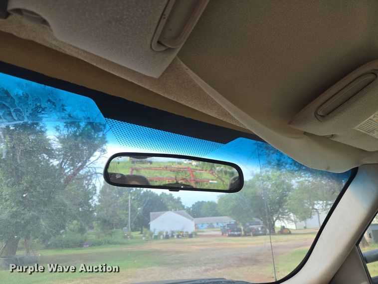 image for item EW8585 2006 Chevrolet  Silverado 2500HD Ext. Cab pickup truck