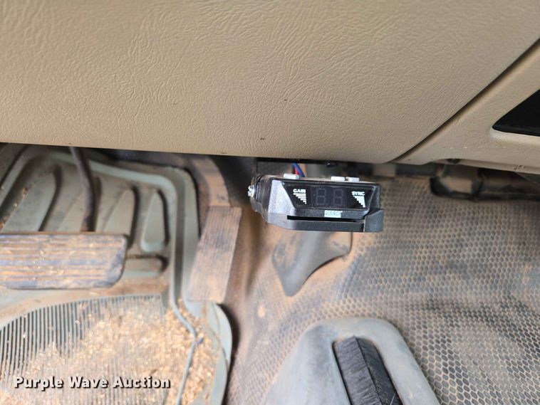 image for item EW8585 2006 Chevrolet  Silverado 2500HD Ext. Cab pickup truck