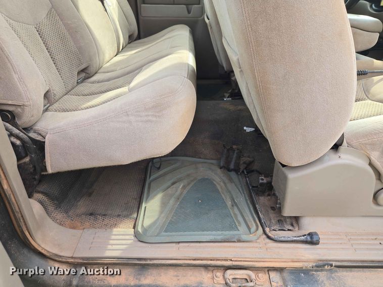 image for item EW8585 2006 Chevrolet  Silverado 2500HD Ext. Cab pickup truck