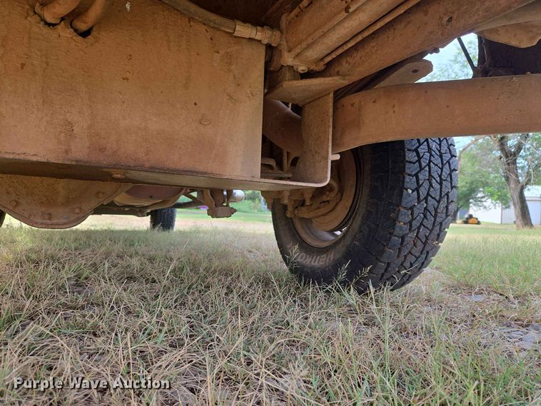 image for item EW8585 2006 Chevrolet  Silverado 2500HD Ext. Cab pickup truck