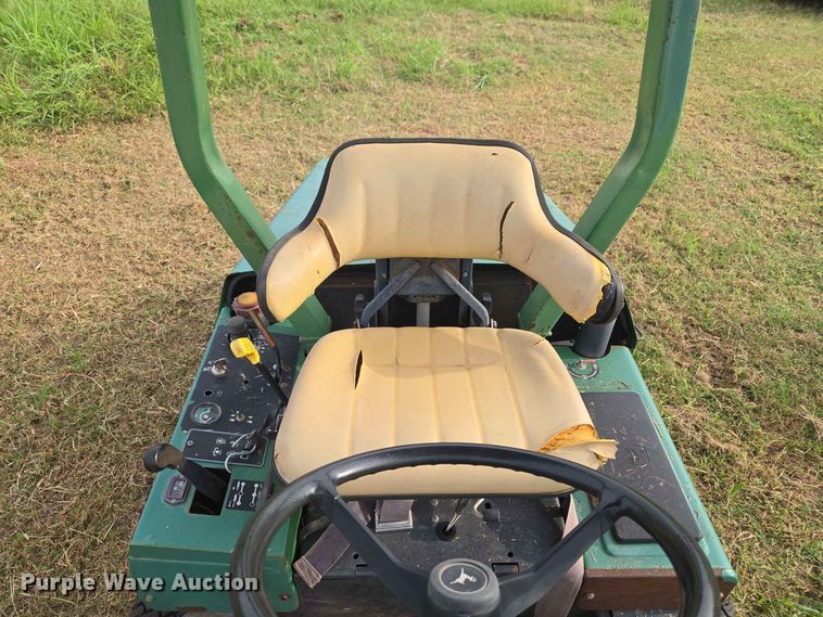 image for item EW8586 John Deere F935 lawn mower