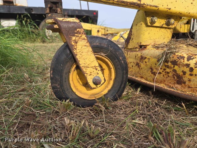 image for item EW8586 John Deere F935 lawn mower
