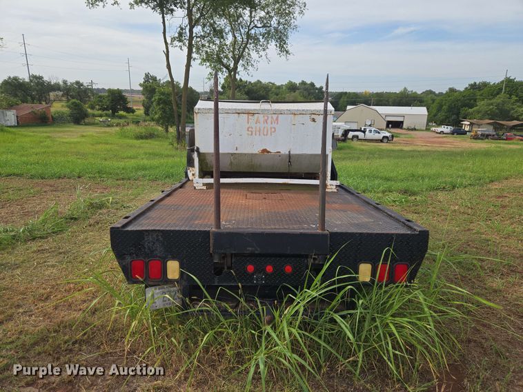 image for item EW8587 1987 Chevrolet Custom 20 bale bed pickup truck