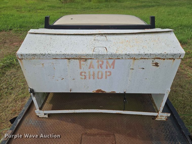 image for item EW8587 1987 Chevrolet Custom 20 bale bed pickup truck