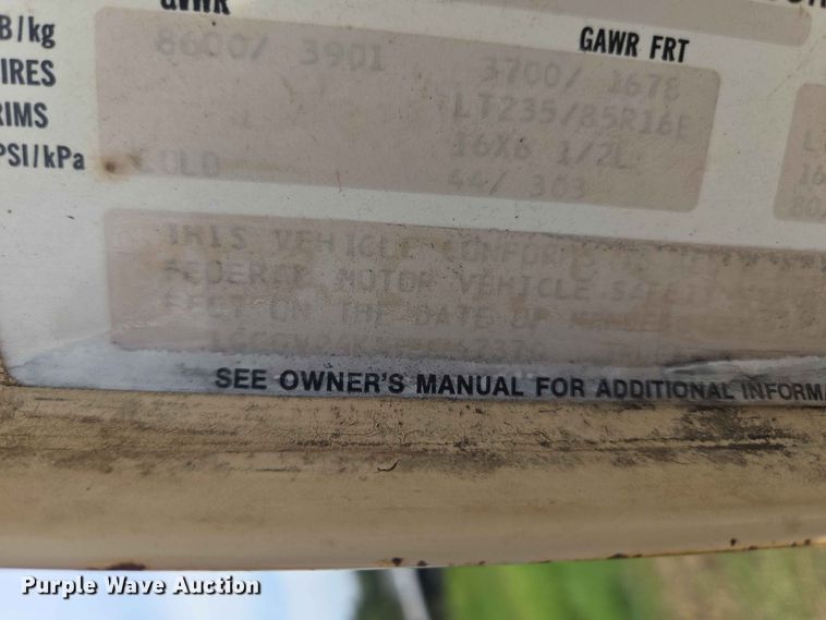 image for item EW8587 1987 Chevrolet Custom 20 bale bed pickup truck