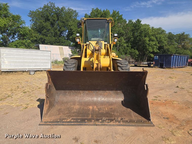 image for item EW8597 2001 John Deere 444H wheel loader