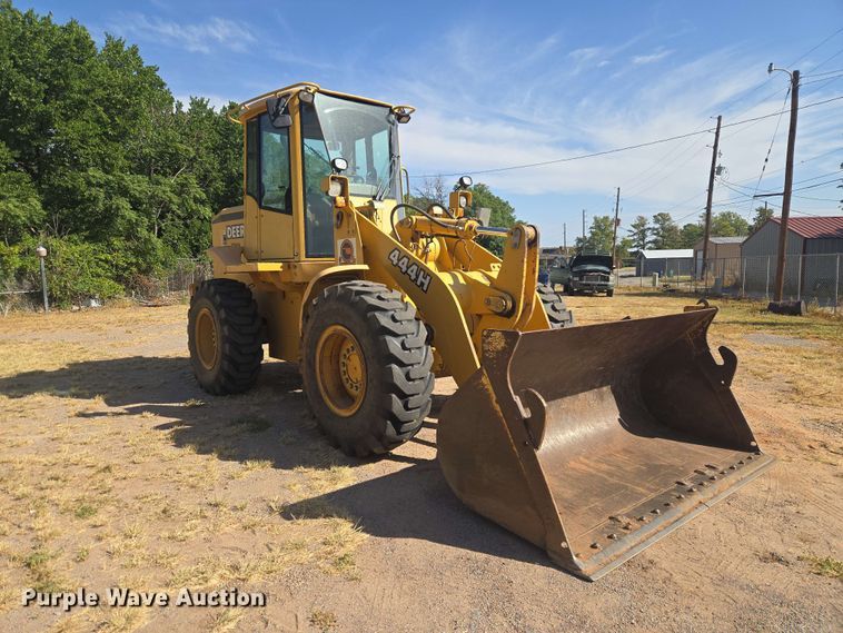 image for item EW8597 2001 John Deere 444H wheel loader