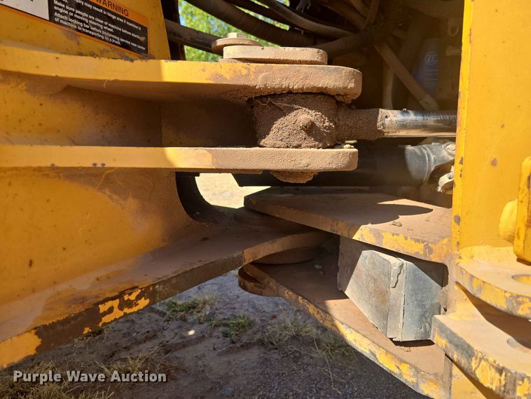 image for item EW8597 2001 John Deere 444H wheel loader
