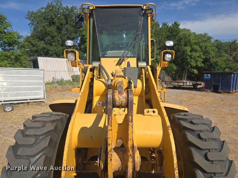image for item EW8597 2001 John Deere 444H wheel loader