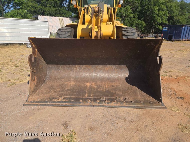 image for item EW8597 2001 John Deere 444H wheel loader