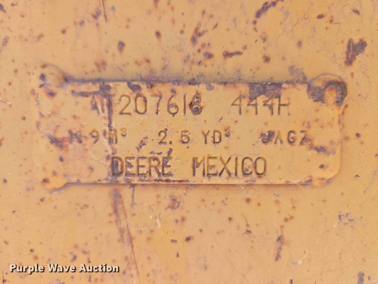 image for item EW8597 2001 John Deere 444H wheel loader