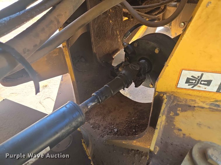 image for item EW8597 2001 John Deere 444H wheel loader