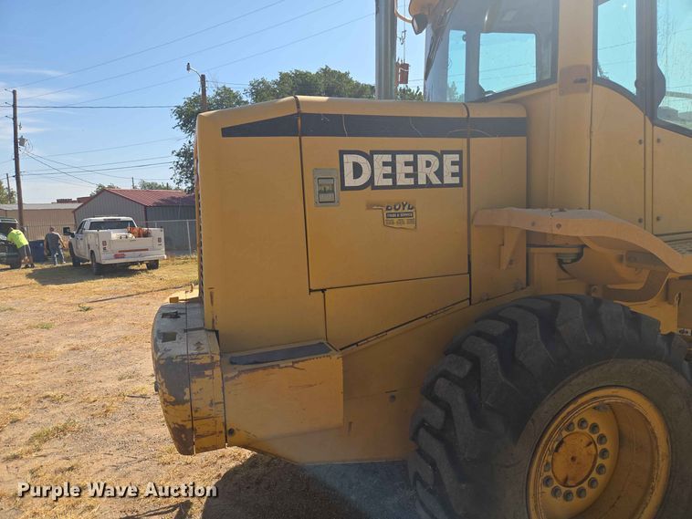 image for item EW8597 2001 John Deere 444H wheel loader