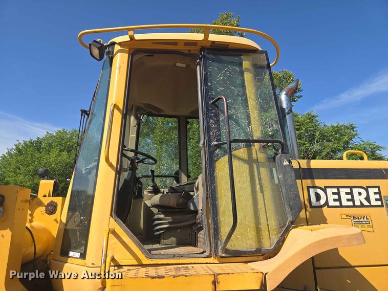 image for item EW8597 2001 John Deere 444H wheel loader