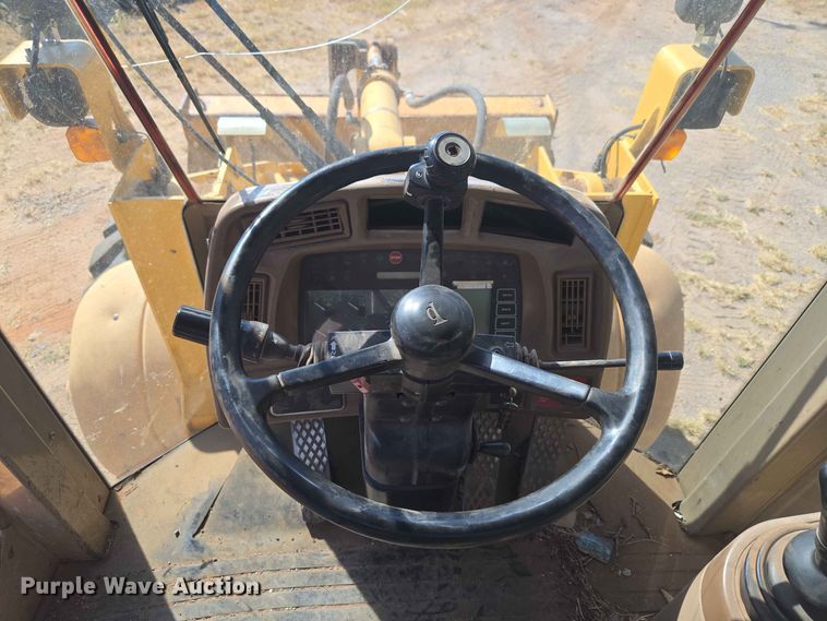 image for item EW8597 2001 John Deere 444H wheel loader